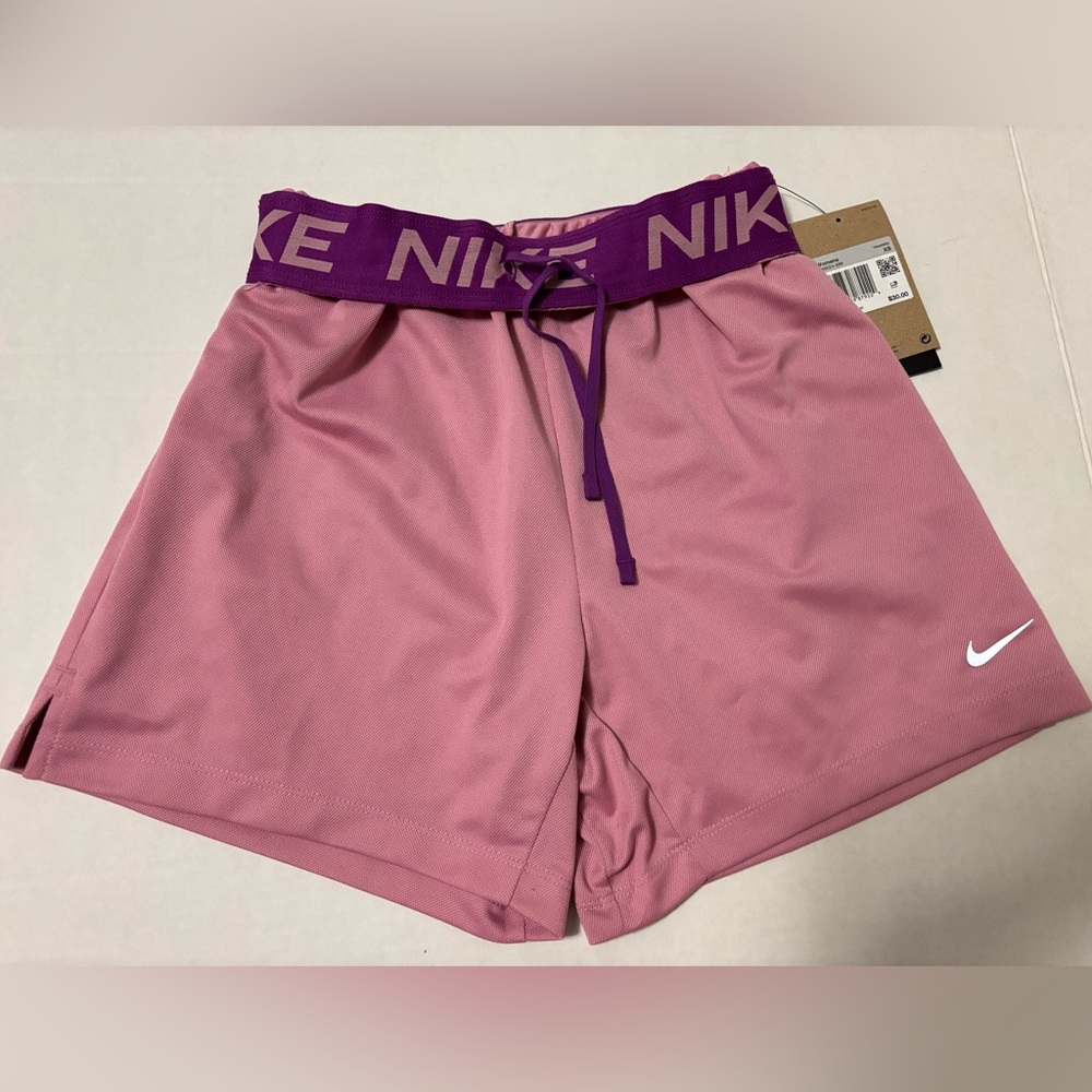 New! Nike Attack Women’s Dri-fit 5” Shorts Size XS Pink